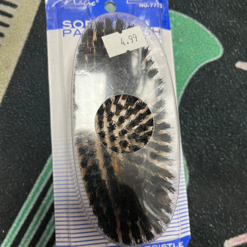 Soft thread wave brush